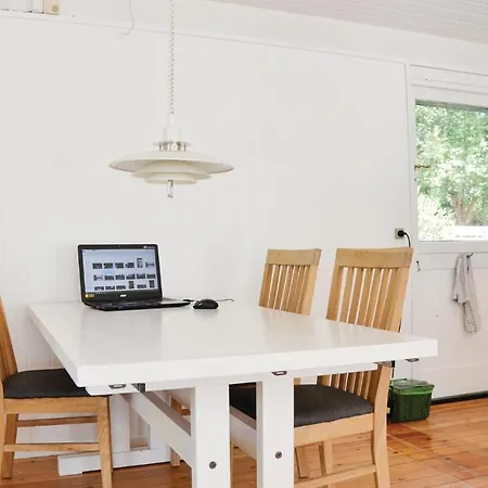 Дом отдыха Three-bedroom Holiday In Hyllinge Кирке-Хиллинге